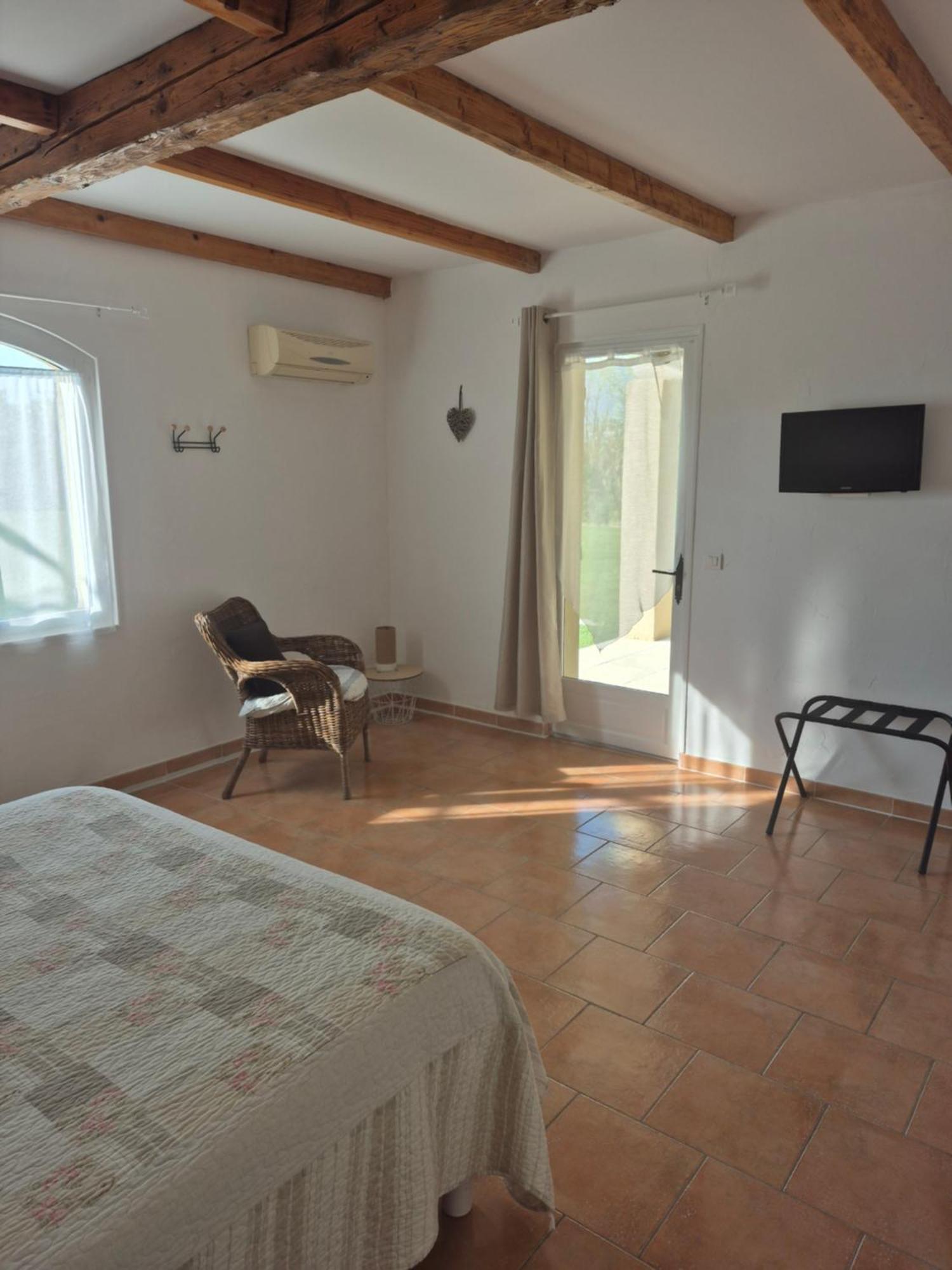 LʼIsle-sur-la-Sorgue Mas Clement - Chambre Et Table D'Hotes المظهر الخارجي الصورة